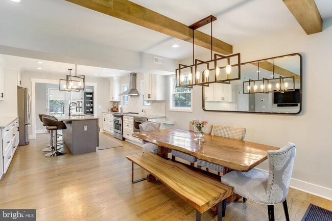 Foto del edificio - 5101 Redwing Dr