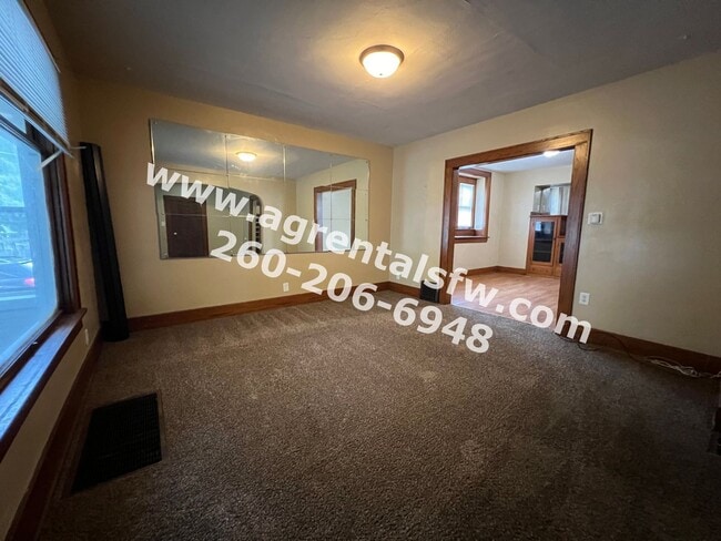 Building Photo - 3 Bedroom House