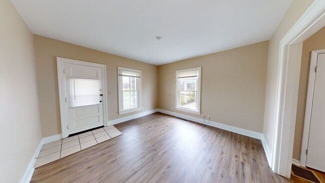 Building Photo - 2620 Wayne Ave