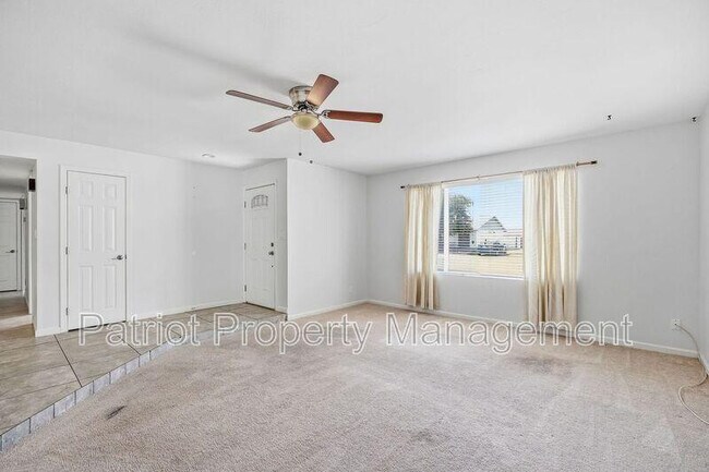 Building Photo - 2150 W Eugie Ave