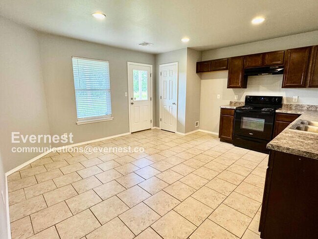 Foto del edificio - 6708 N 128th E Ave