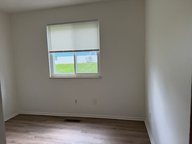 Foto del edificio - 3015 Bollinger Ave NE