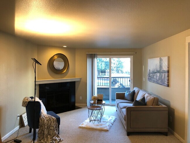 Building Photo - 746 Kirkland Circle F202 - 1