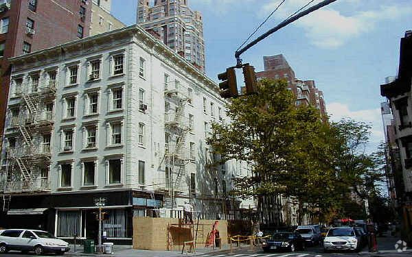 Foto del edificio - 1057-1059 Lexington Ave