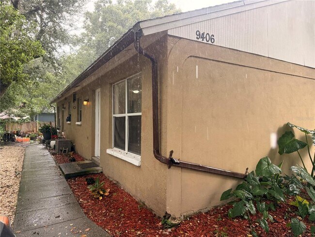 Building Photo - 9406 N Hartts Dr