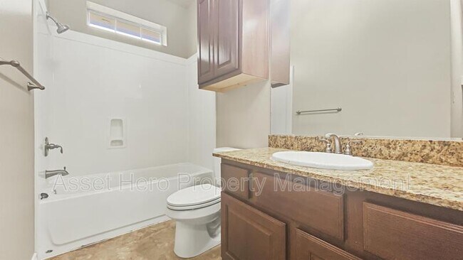 Building Photo - 122 Forest Dr