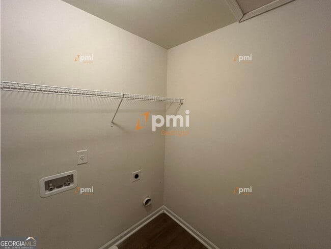 Foto del edificio - 156 Sourwood Ln