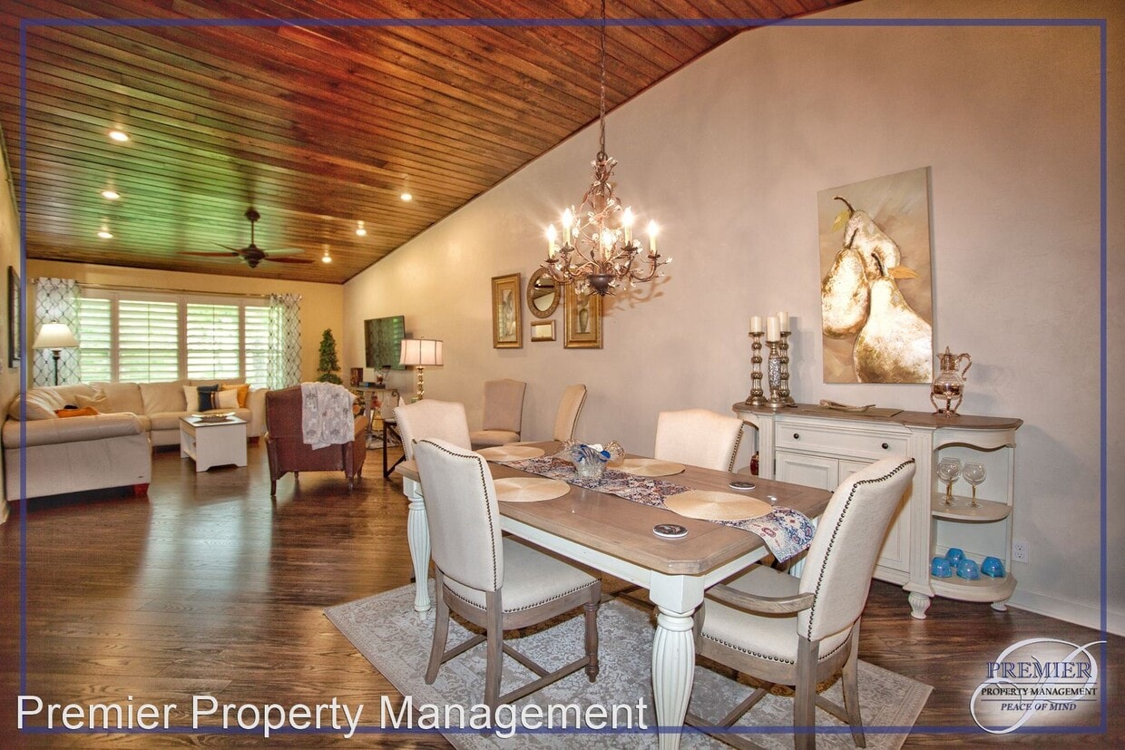 Primary Photo - 2 br, 2 bath House - 3563 Antarctic Circle