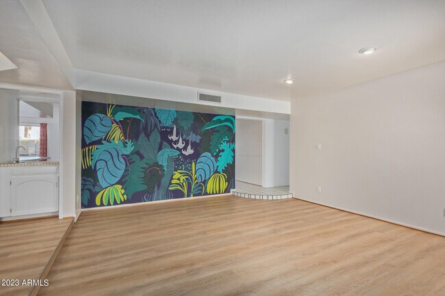 Foto del edificio - 6943 E Redfield Rd