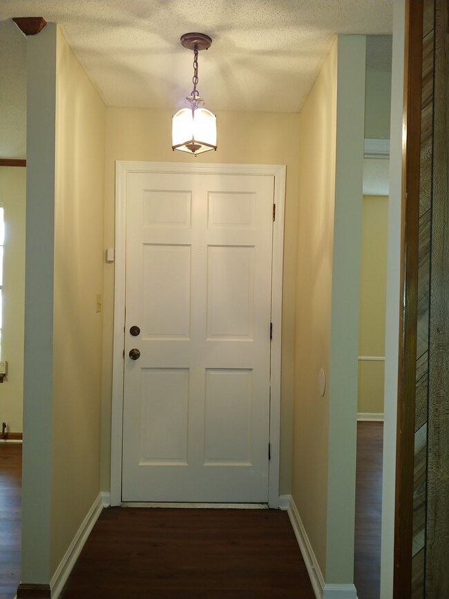 Building Photo - 2515 College Park Ln