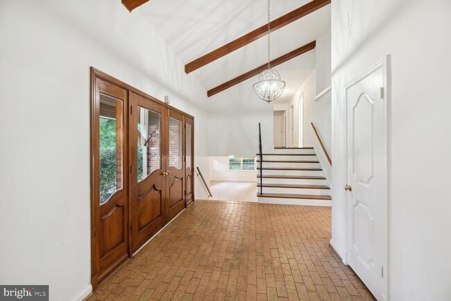 Foto del edificio - 6313 Stoneham Ln
