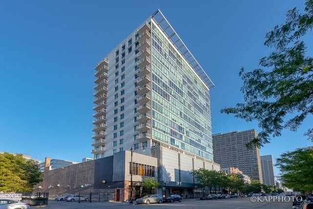 Foto principal - 1845 S Michigan Ave