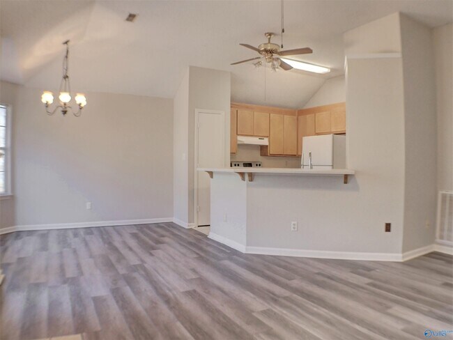 Foto del edificio - 106 Yellowwood Ct
