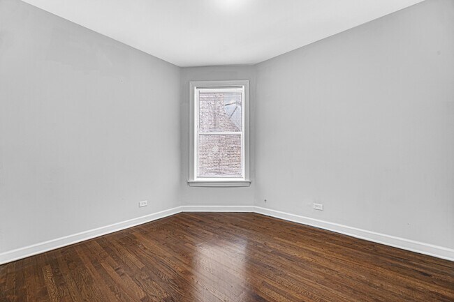 Building Photo - 6111 S Eberhart Ave