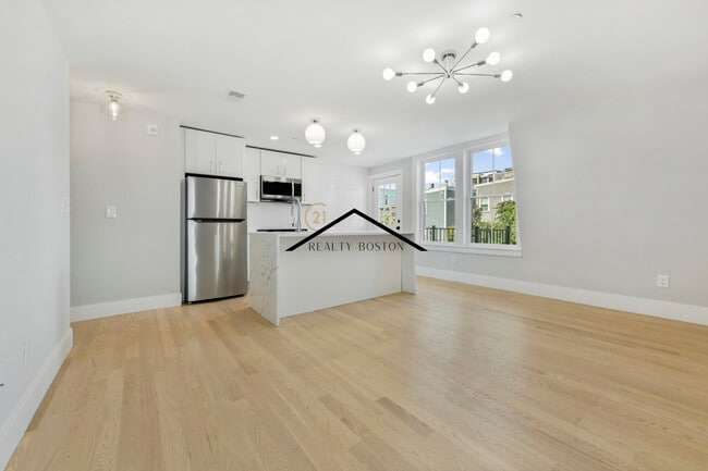 Building Photo - 226 Princeton St