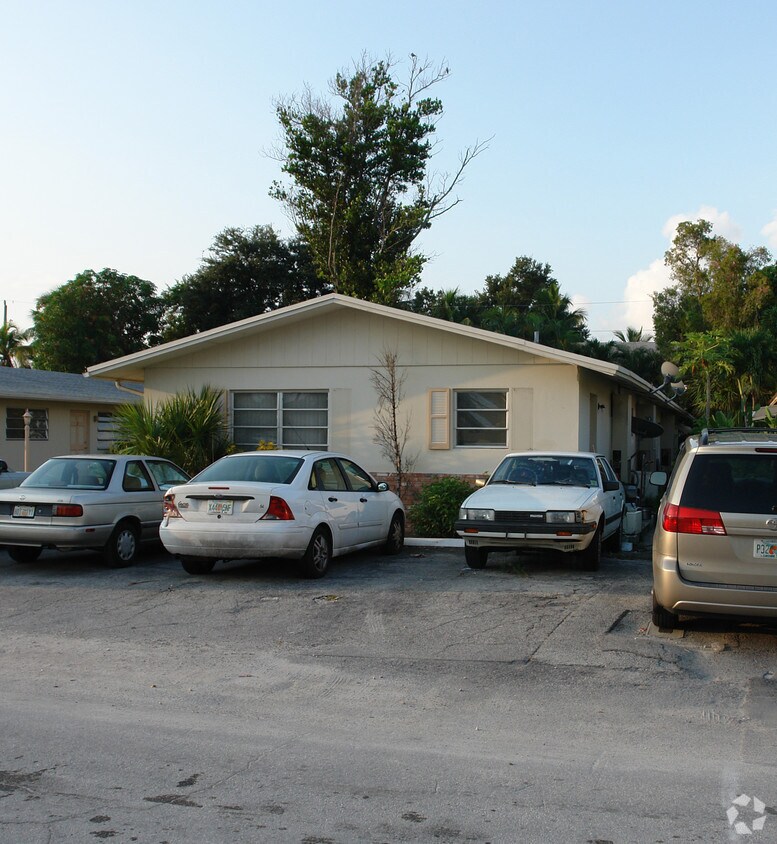 Foto del edificio - 712-716 SE 16th St