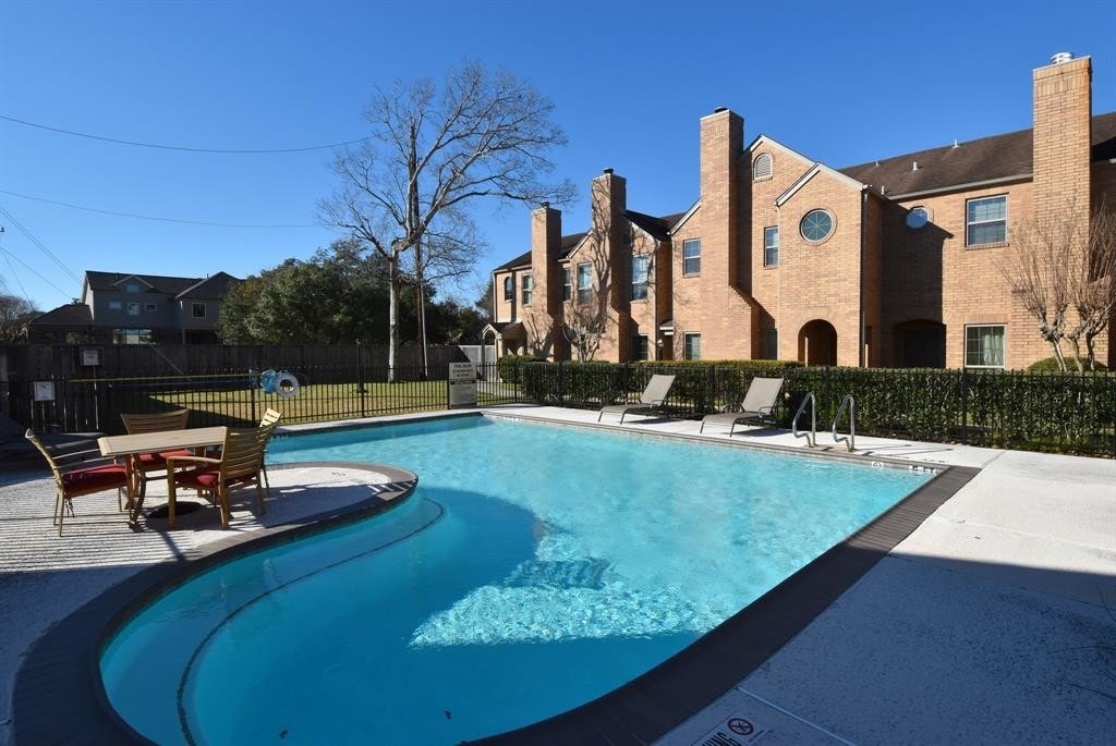 3300 Bellefontaine St, Houston, TX 77025 Townhome Rentals in Houston TX