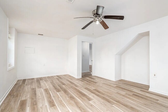Foto del edificio - 2718 Buckner Ln