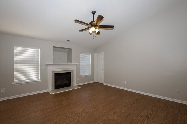 Foto del edificio - 3012 Deep Cove Dr NW