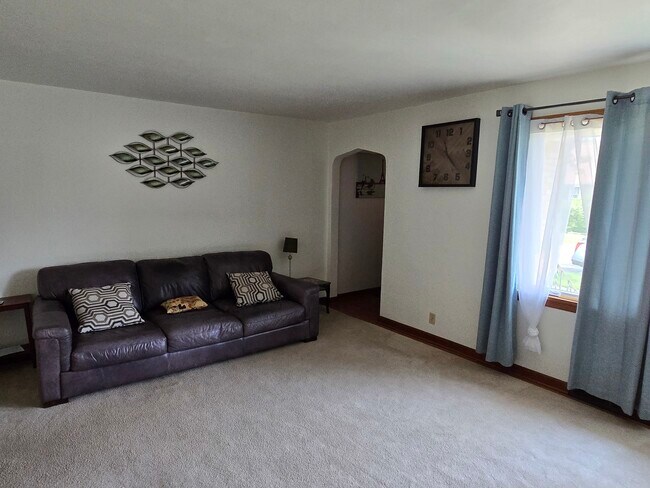 Foto del edificio - 14558 Turner Ave
