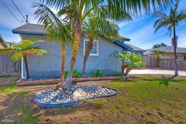Building Photo - 4781 Mount Bigelow Dr
