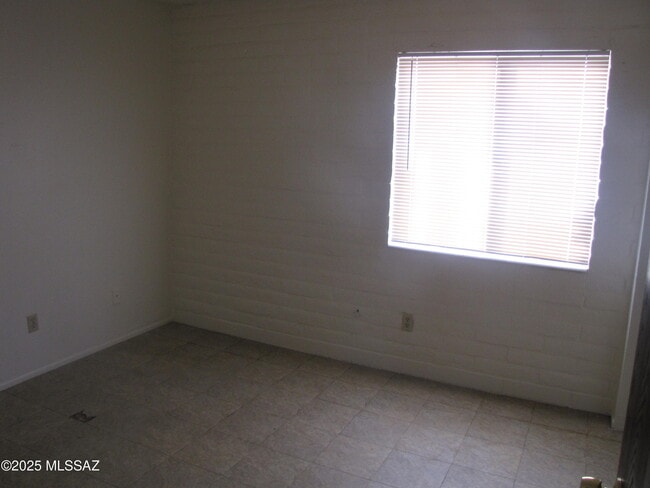 Foto del edificio - 6731 E Escalante Rd