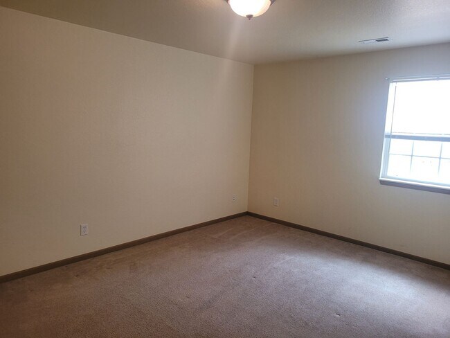 Foto del edificio - 16880 Huntington Ln
