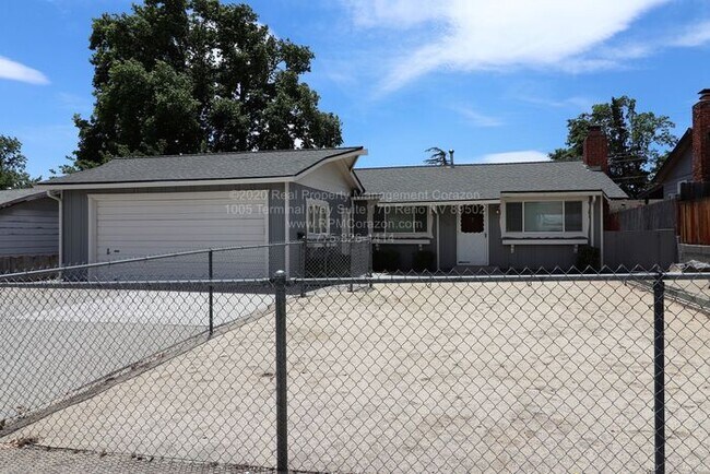 Building Photo - Three-Bedroom Home in Old Northwest