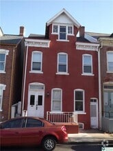 Building Photo - 209 N 11th St