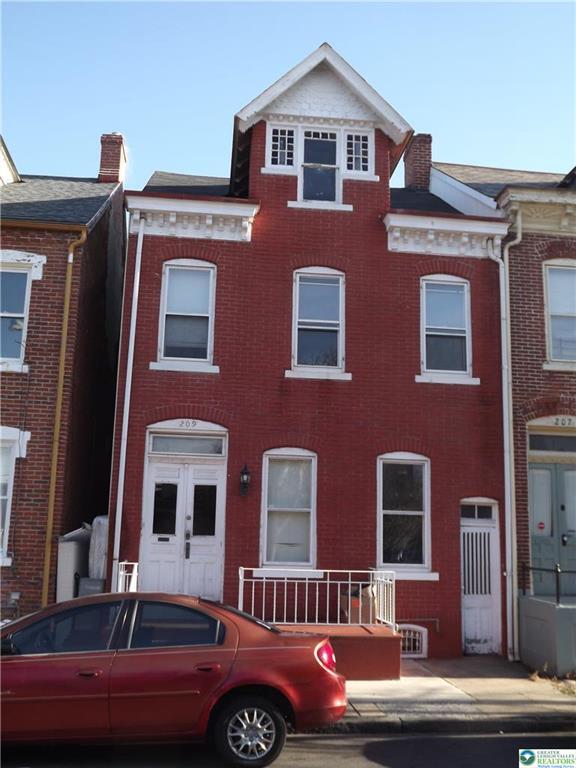 Foto principal - 209 N 11th St