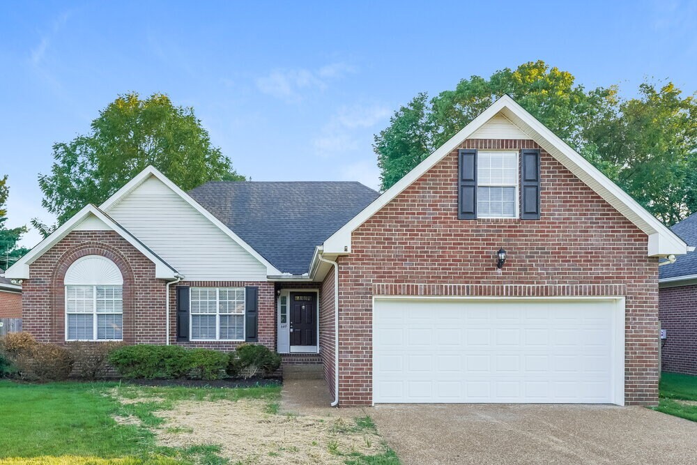 Foto principal - 649 Kingsway Dr