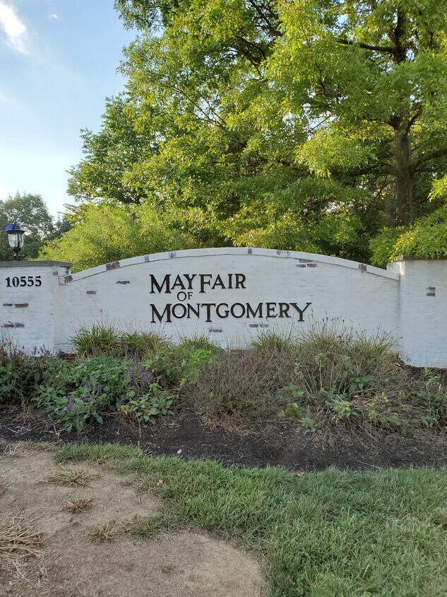 10555 Montgomery Rd Unit 8, Montgomery, OH 45242 Condo for Rent in