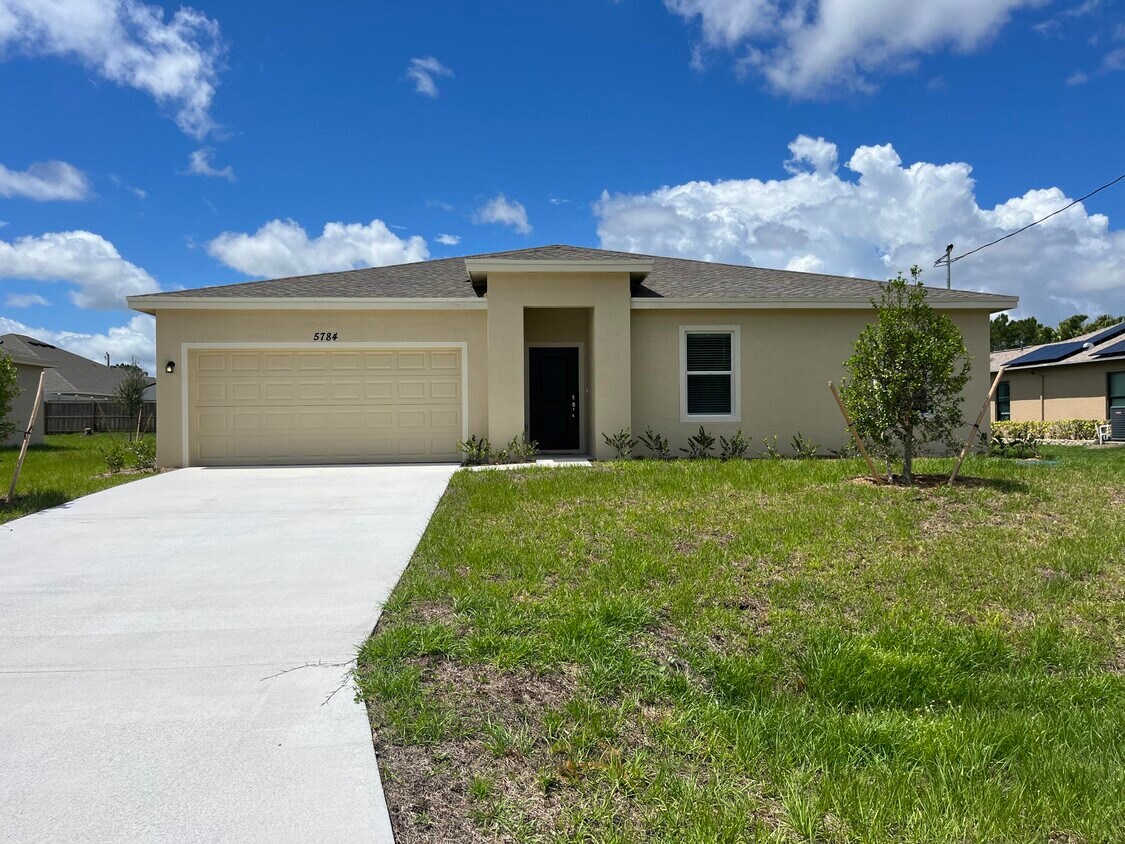 5784 NW Erin Ave, Port Saint Lucie, FL 34953 House Rental in Port