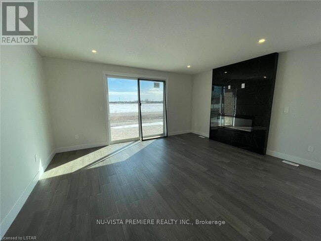 Building Photo - 320 Stathis Blvd