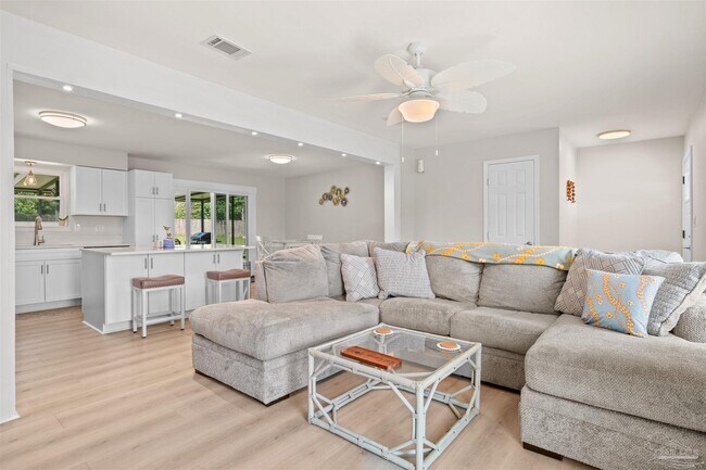 Foto del edificio - 4570 Yacht Harbor Dr