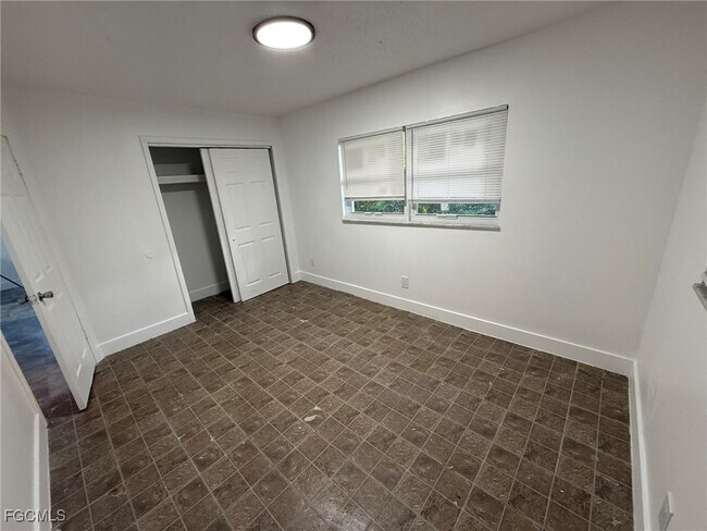 Foto del edificio - 2708 Broadway