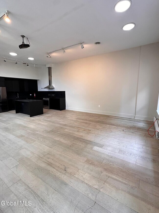 Building Photo - 53 3rd St