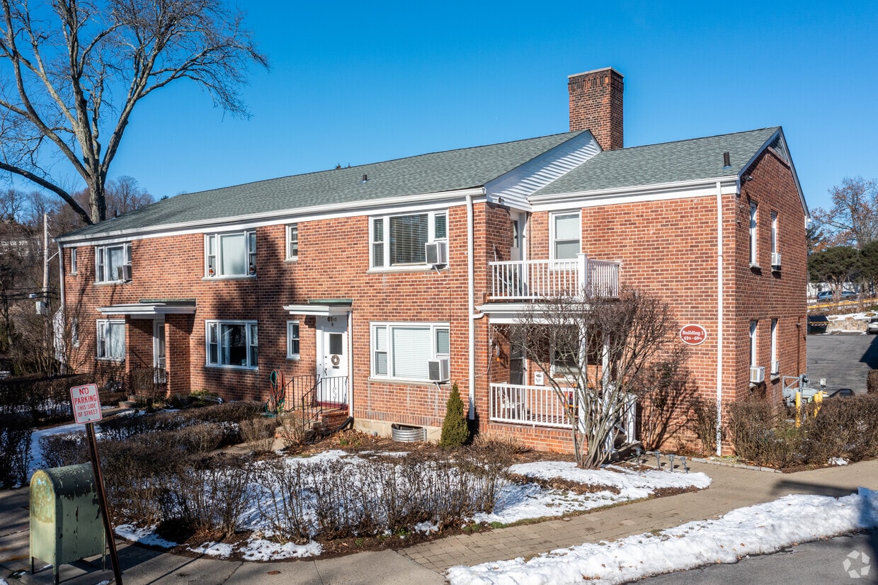 Building Photo - 35-69 Carpenter Ave