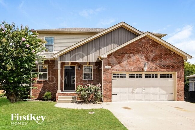 Building Photo - 1203 Applewood Cir