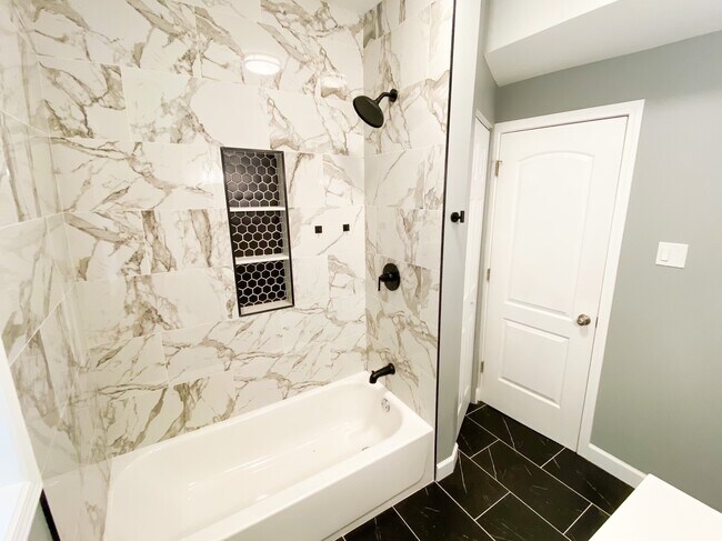 Master Bathroom - 7815 S Kingston Ave