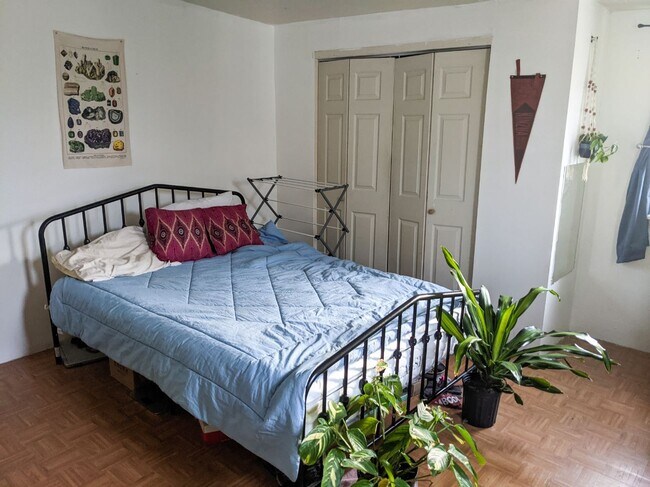 Foto del edificio - 1541 S 7th St