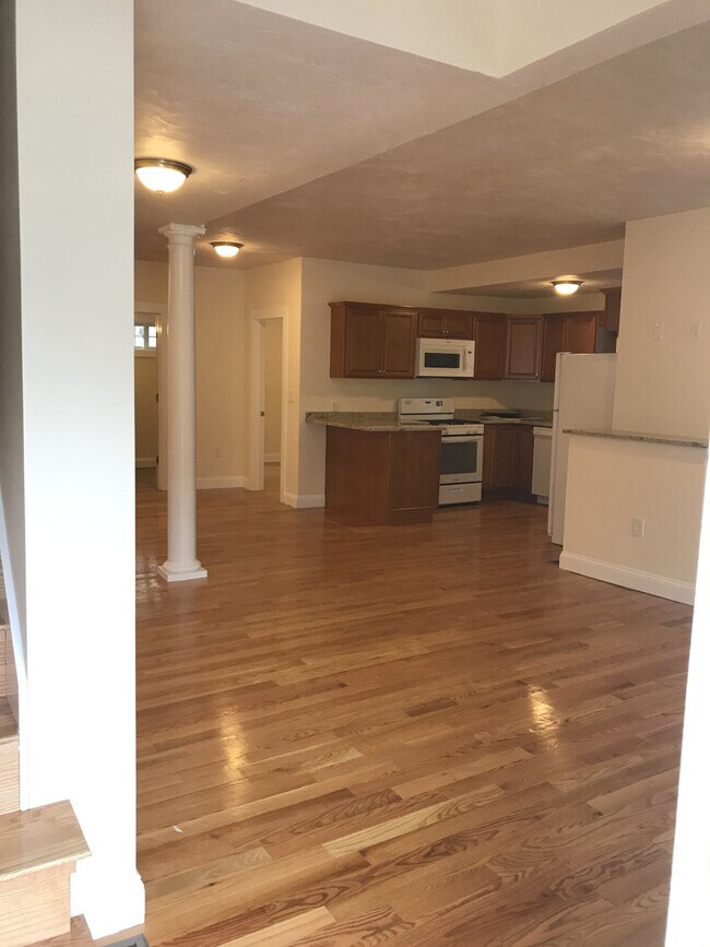 Foto del edificio - 18 Rockdale Avenue