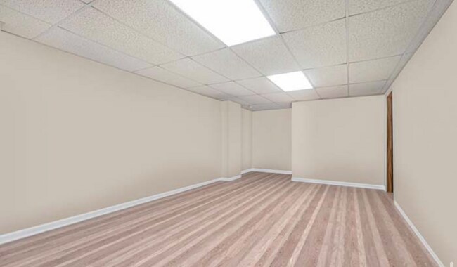 Building Photo - 8 Lusia Ct