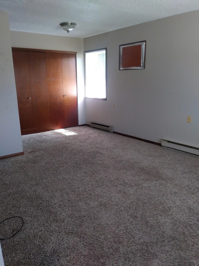 Building Photo - 709 John Goodhue Dr