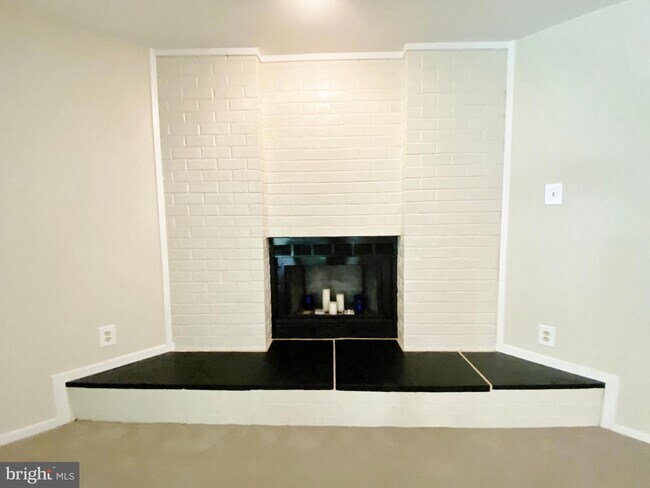 Building Photo - 10944 Whiterim Dr
