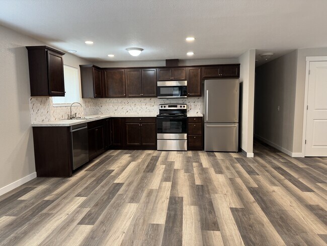 Foto del edificio - 2701 143rd Ave SE