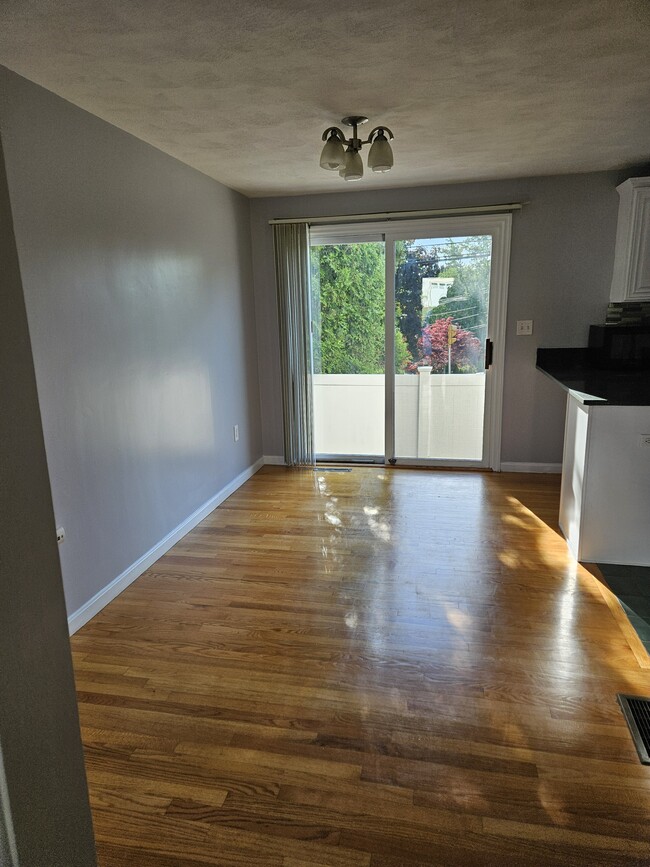 Dining Room - 197 High St