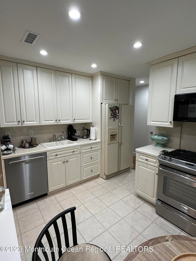 155 Sunnymede St, Englishtown, NJ 07726 House Rental in Englishtown