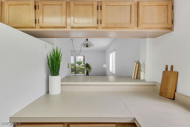 Foto del edificio - 9640 Windsor Gardens Ln