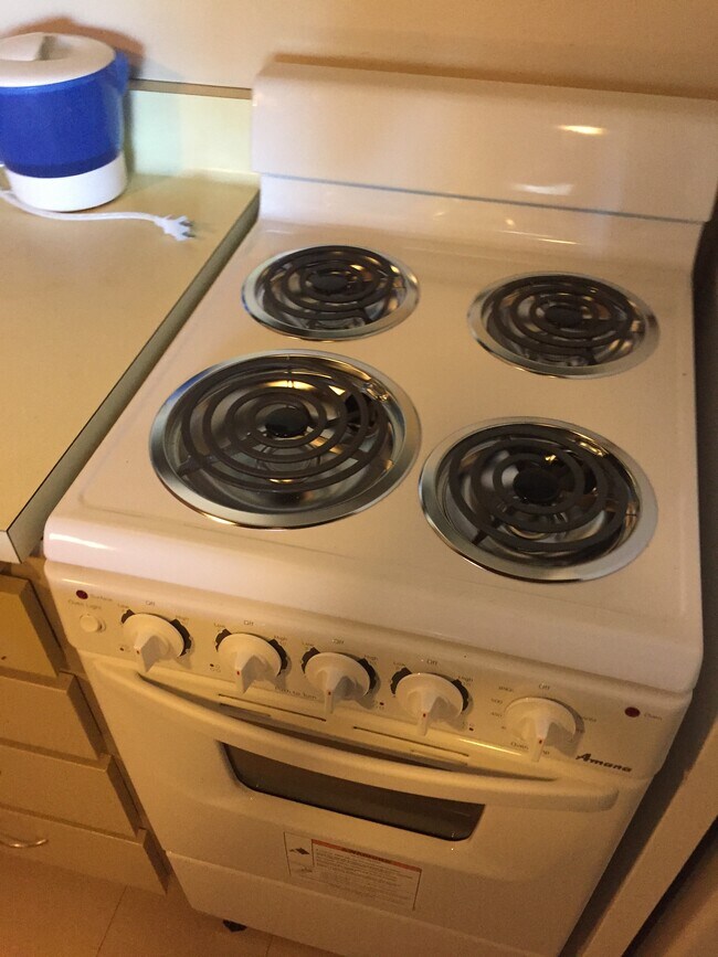 Oven and Stove - 60 Ora Way